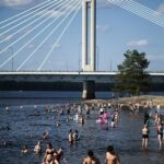 Feliz Natal, Feliz Natal, Nice é água do calor de 31c e temores selvagens