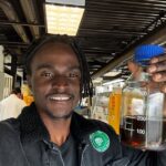 O designer de Julian Brown está perturbando depois de encontrar um modo para mudar de plástico ‘… agora sua mãe nos envia uma mensagem real