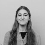 A economia Julia Hyman recebeu o nome do mais recente nome da arma de Nova York depois de conceder sua arma acidentalmente