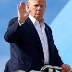 Melania está presa nas piores imagens das crianças Larbare quando Trump suaviza sua posição