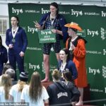 A quantidade ímpar de medalhas de ouro é transferida para os germes mais profundamente é revelada aos germes é revelada ao novo relatório