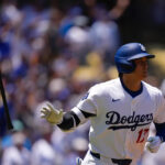Deai Ohtani Ohtani Ties Dodgers