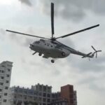 O treinamento militar de Bangladesh Jet cai na escola para Dhaka, para matar pelo menos 1