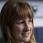 Esta estrela da manhã oferece uma decisão confiável de Rachel, pois chora depois de chorar no parâmetro