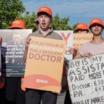 O NHS coloca a questão de um aviso selecionado quando o atual médico receptor começa