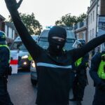 Para preparar o hotel Migrar Aiprarat quando a polícia influenciar grandes restrições