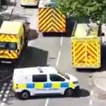 Leeds Siege Live: A Polícia de West Yorkshire em volta da casa como uma grande vítima