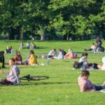 Aquecimento nas costas de mapas quentes indicam que a britânica hit-al-hit 37c Scorcher