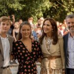 Família Real Faça uma nova aparência depois de férias particulares