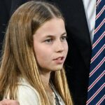 Senha para o motivo pelo qual o rei do Charlotte está perdendo o nome do euro do euro