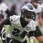 Yokue DB Drew Mukuba para falar com o negócio