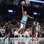 Liberty faz uma mudança para o jogo da asa após a lesão de Breanna Stewart