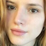 Bella Thorne levanta o sutiã sem freios que ‘bom dia’