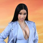 823 microfone de Cardi B retorna para ela