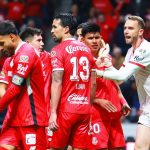 Paulinho é um dano a Nahuele Guzmán e para fornecer o objetivo épico, antes de Tigres ganhar a Toluca