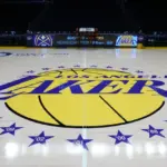 As iniciais fugiram, interpretando um salvador que deixou a NBA para a Europague na segunda vez