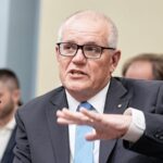 Scott Morrison faz uma aparência rara