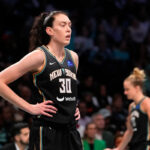 Breanna Stewart relata que existem efeitos valiosos das pernas, acompanharão o grupo em viagem