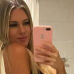 Chrissy Blair em roupas atrevidas do UFC OUFC OUFC grita mais