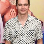 Dave Franco faz uma queixa excêntrica de NSFW associada à Parneyland