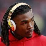 A música Travis Kelce poderia ter recebido um compromisso para fazer de Taylor Swift
