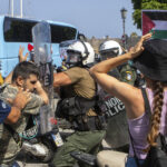 Uma proteção de proteção de determinação precisa de coisas que são tribunais de trem na ilha grega