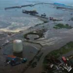 Consciência do tsunami depois de ser o Earth East na Rússia
