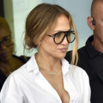 Jennifer Lopez atinge um estilo de ministro italiano
