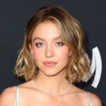 Sydney Sweeney começa as histórias navegadas, veja que está frio com esqui